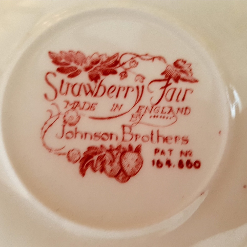 Johnson Brothers Strawberry Fair teacups/saucers